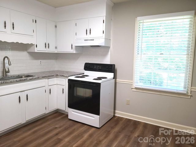 2141 Selwyn Avenue 206, Charlotte, NC 28207
