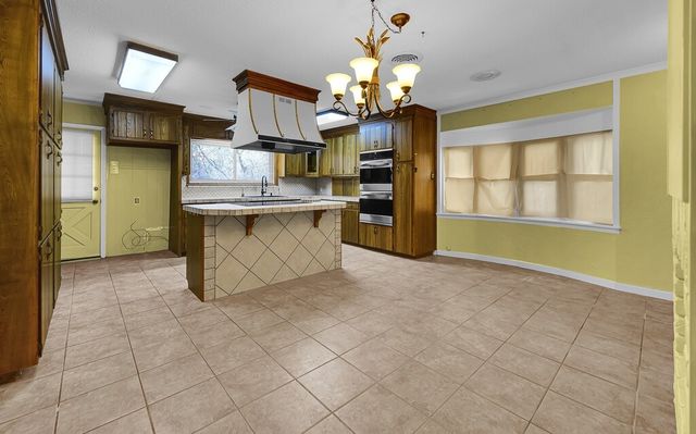 701 Arlington Drive, Woodway, TX 76712