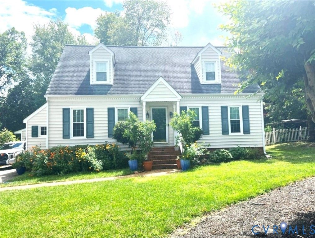 9741 Kingscroft Dr, Glen Allen, VA 23060