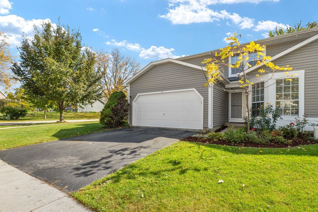 3 Dorchester Court, Streamwood, IL 60107 — exterior