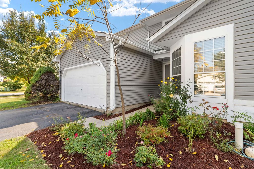 3 Dorchester Court, Streamwood, IL 60107 — photo 3