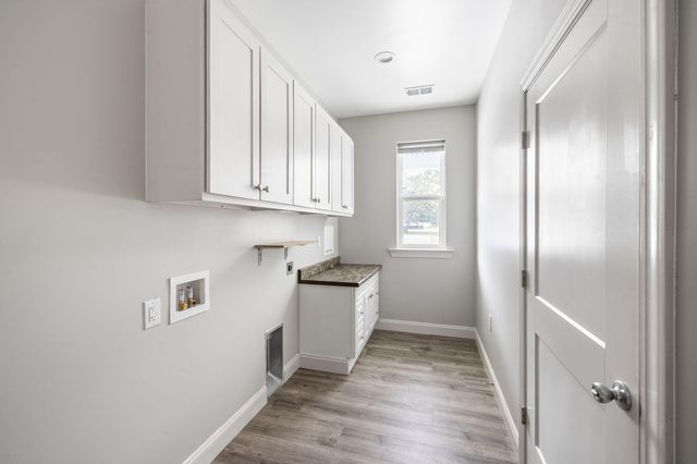 1723 W Avalon Circle, Charleston, SC 29407