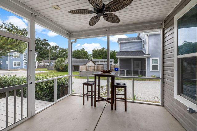 1723 W Avalon Circle, Charleston, SC 29407