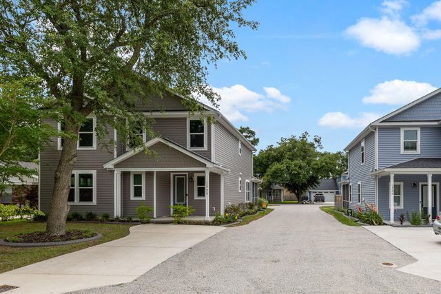1723 W Avalon Circle, Charleston, SC 29407