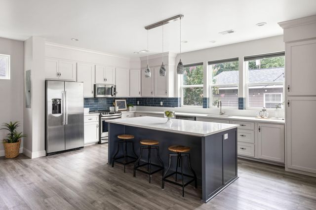 1723 W Avalon Circle, Charleston, SC 29407