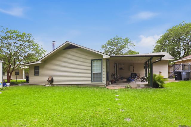 287 E Holly Dr, Baton Rouge, LA 70819