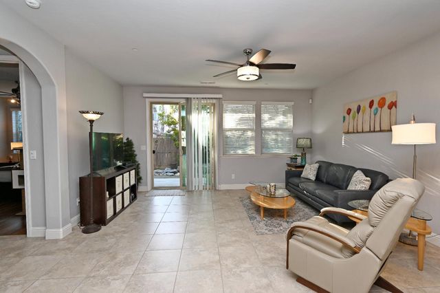 11333 N Cherry Sage Avenue, Fresno, CA 93730