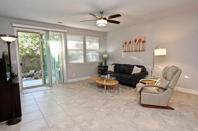 11333 N Cherry Sage Avenue, Fresno, CA 93730