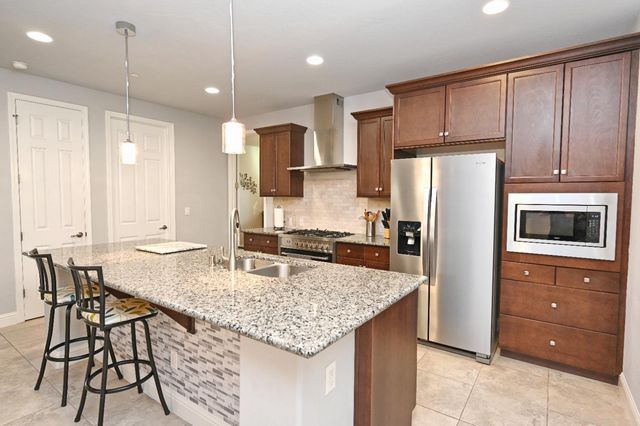 11333 N Cherry Sage Avenue, Fresno, CA 93730