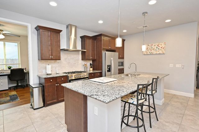 11333 N Cherry Sage Avenue, Fresno, CA 93730