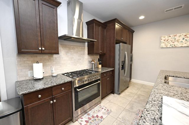 11333 N Cherry Sage Avenue, Fresno, CA 93730