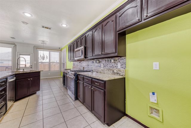 6427 Miranda Drive, Fort Worth, TX 76131