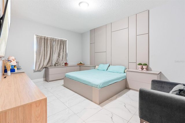 8324 LUDINGTON CIRCLE, Orlando, FL 32836