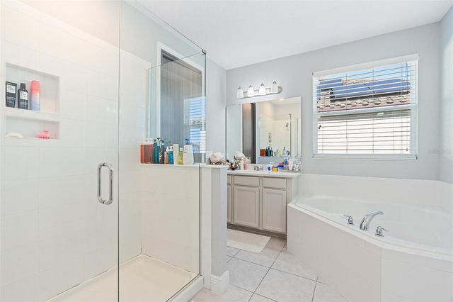 8324 LUDINGTON CIRCLE, Orlando, FL 32836