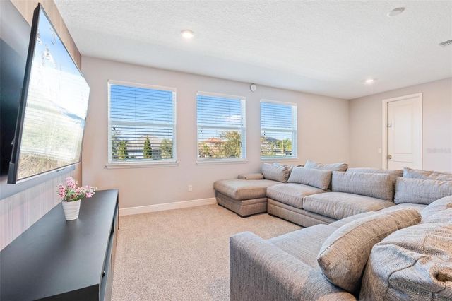 8324 LUDINGTON CIRCLE, Orlando, FL 32836