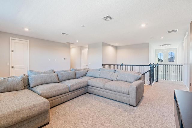 8324 LUDINGTON CIRCLE, Orlando, FL 32836