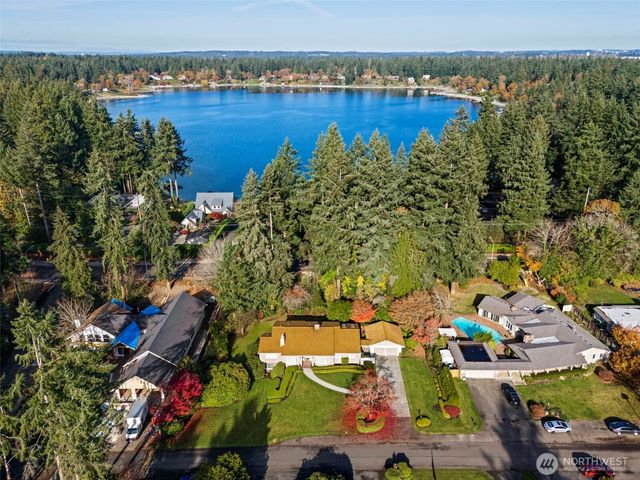 1 Forest Glen Lane SW, Lakewood, WA 98498