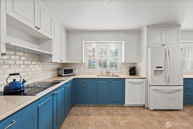 1 Forest Glen Lane SW, Lakewood, WA 98498