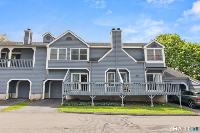 121 Fawn Ridge Lane 121, Norwalk, CT 06851