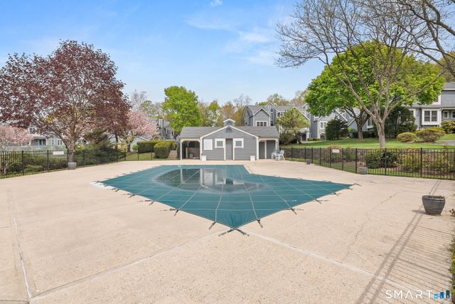 121 Fawn Ridge Lane 121, Norwalk, CT 06851