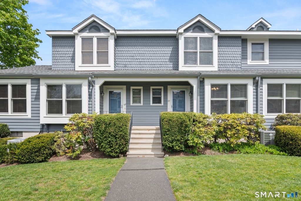 121 Fawn Ridge Lane 121, Norwalk, CT 06851