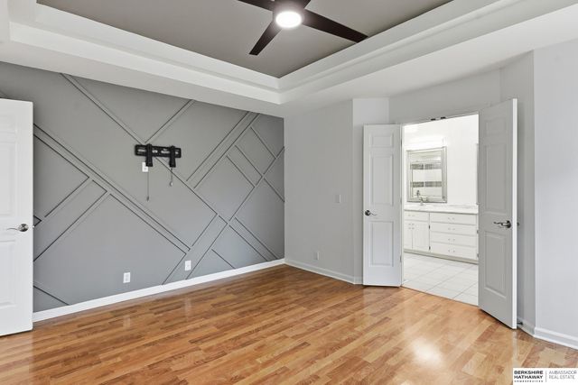 17265 Pine Street, Omaha, NE 68130