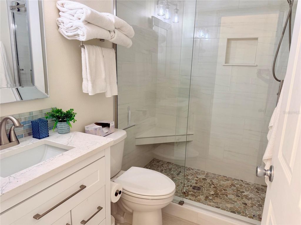 Image 14 of property listing at 9469 SE 49TH TERRACE, Webster, FL 33597