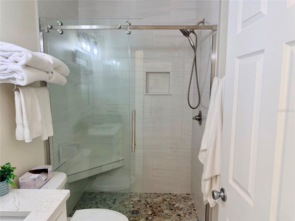 Image 15 of property listing at 9469 SE 49TH TERRACE, Webster, FL 33597