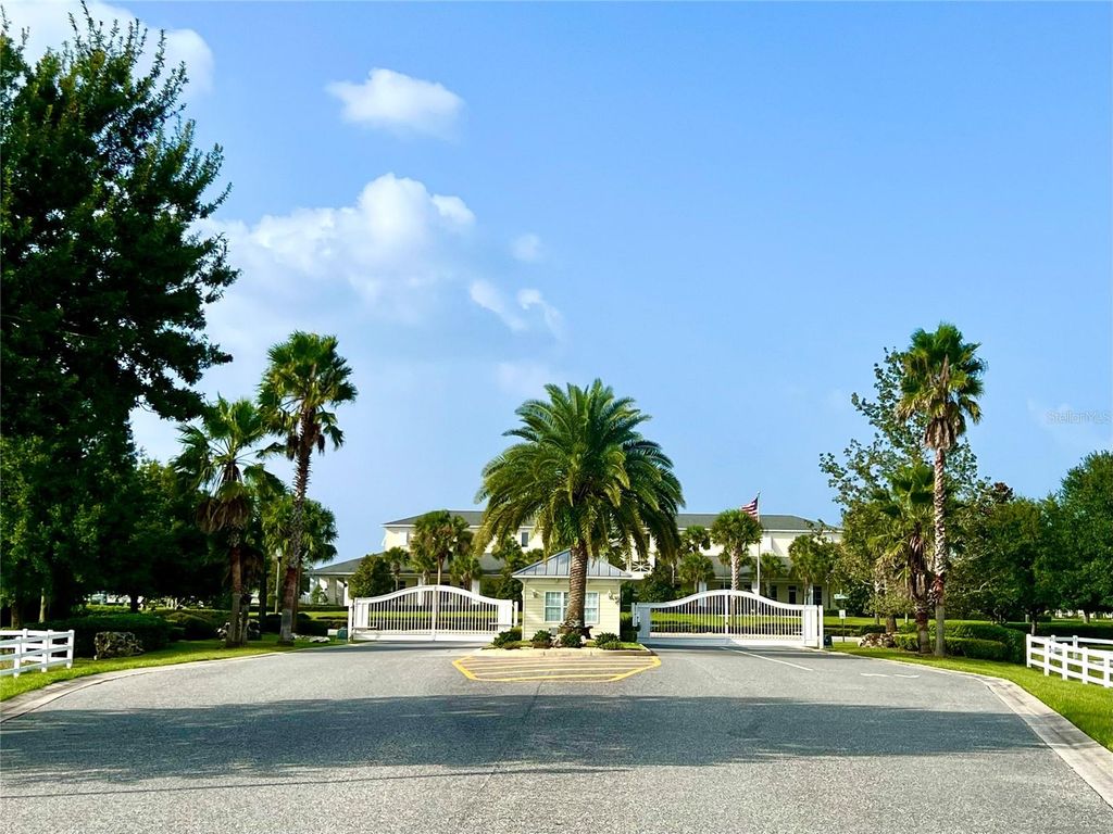 Image 20 of property listing at 9469 SE 49TH TERRACE, Webster, FL 33597