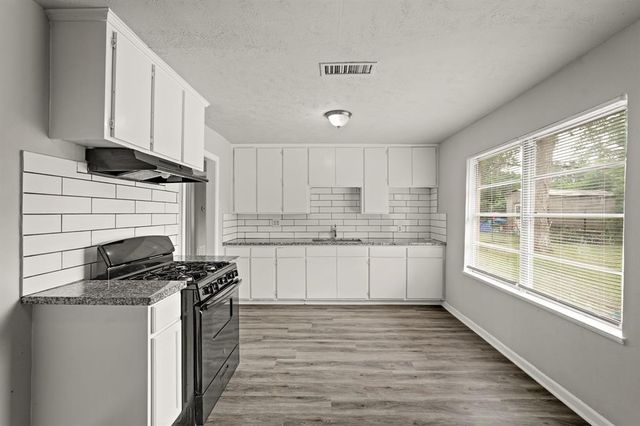 6314 Crestville Street, Houston, TX 77033