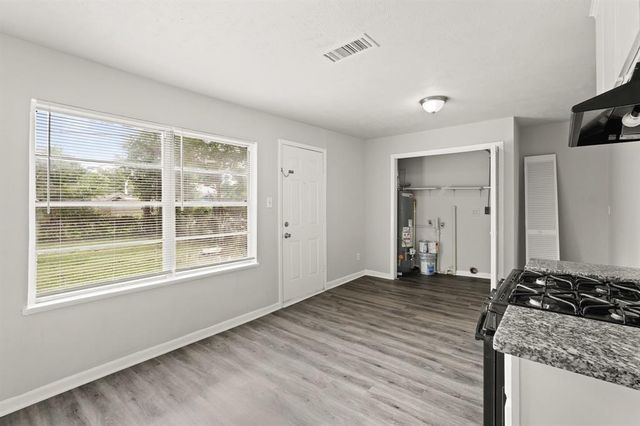 6314 Crestville Street, Houston, TX 77033