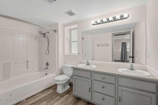 2825 N Cochise ST, Post Falls, ID 83854