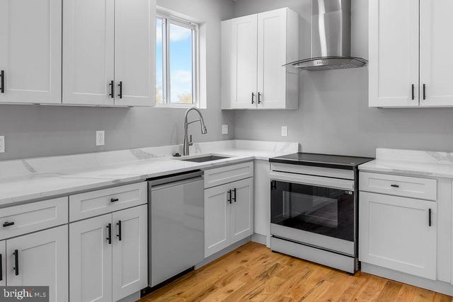 2316 MONROE ST NE, Washington, DC 20018