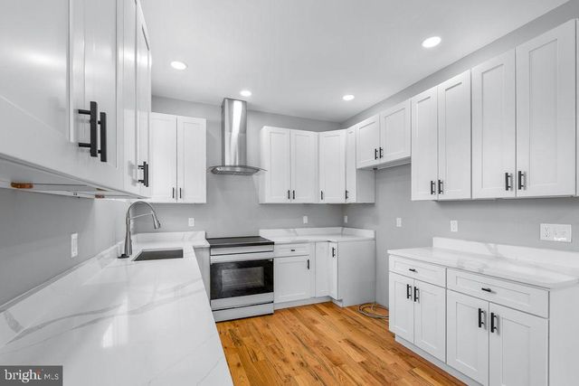 2316 MONROE ST NE, Washington, DC 20018