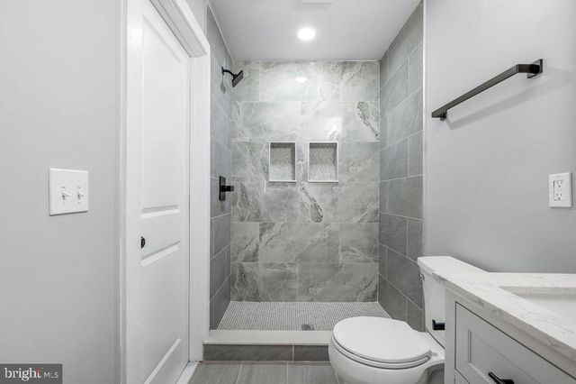 2316 MONROE ST NE, Washington, DC 20018