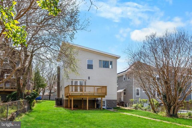 2316 MONROE ST NE, Washington, DC 20018