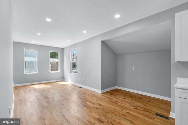 2316 MONROE ST NE, Washington, DC 20018