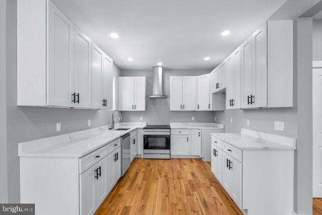 2316 MONROE ST NE, Washington, DC 20018