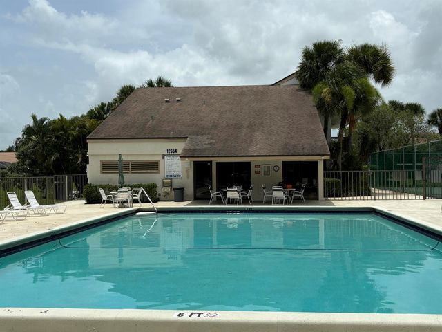 12692 Shoreline Drive 3b, Wellington, FL 33414