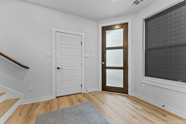 5843 Whitby Rd Unit 6, San Antonio, TX 78240