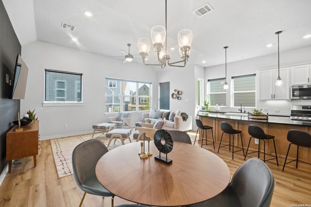 5843 Whitby Rd Unit 6, San Antonio, TX 78240