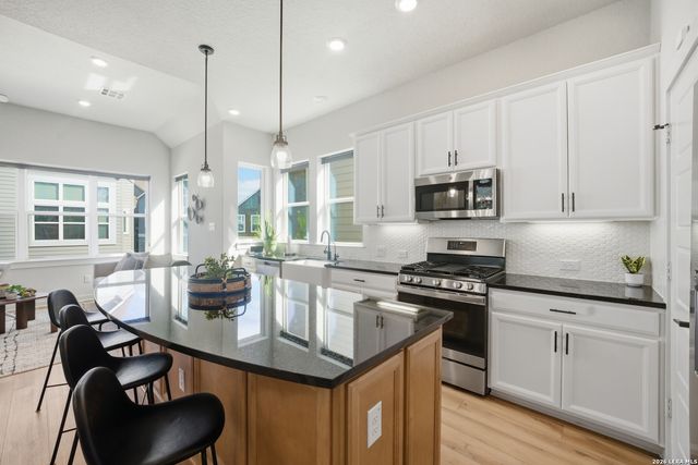 5843 Whitby Rd Unit 6, San Antonio, TX 78240