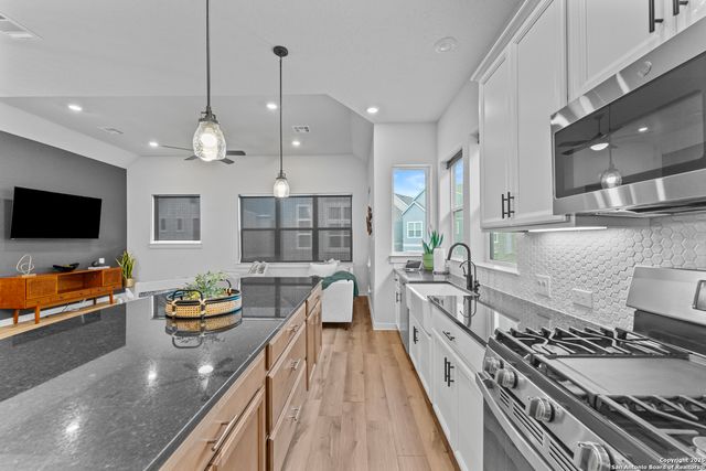 5843 Whitby Rd Unit 6, San Antonio, TX 78240