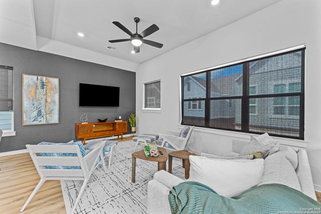 5843 Whitby Rd Unit 6, San Antonio, TX 78240