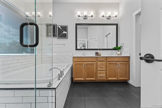 5843 Whitby Rd Unit 6, San Antonio, TX 78240