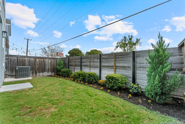 5843 Whitby Rd Unit 6, San Antonio, TX 78240