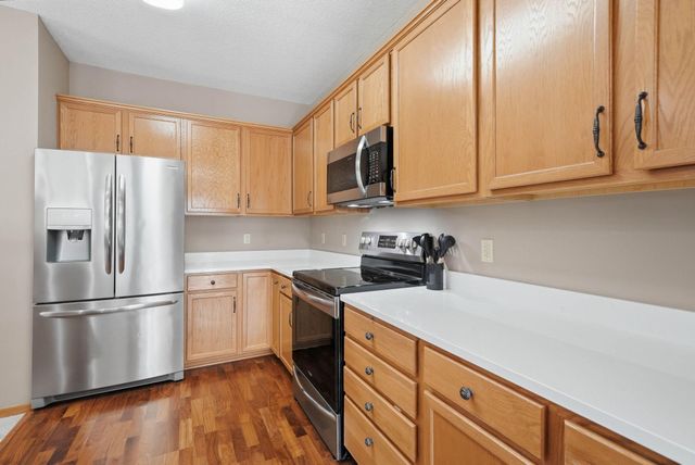 944 Fairfield Way, Minnetonka, MN 55305