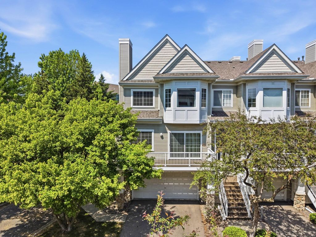 944 Fairfield Way, Minnetonka, MN 55305