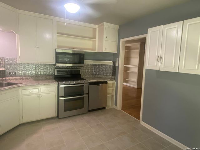308 Larchmont Dr, San Antonio, TX 78209