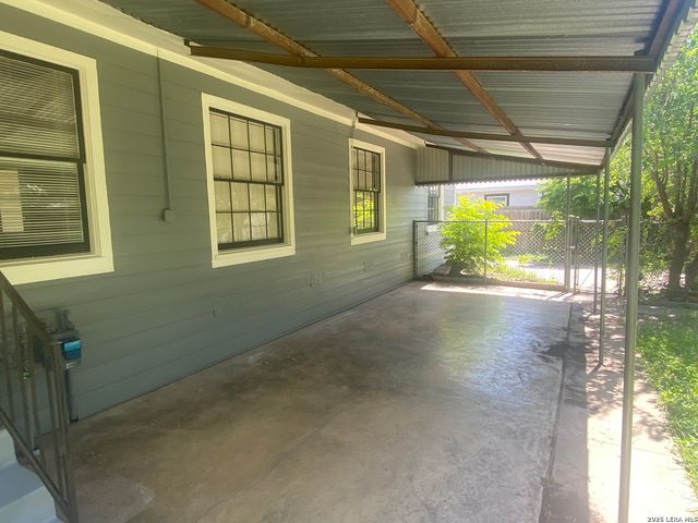 308 Larchmont Dr, San Antonio, TX 78209